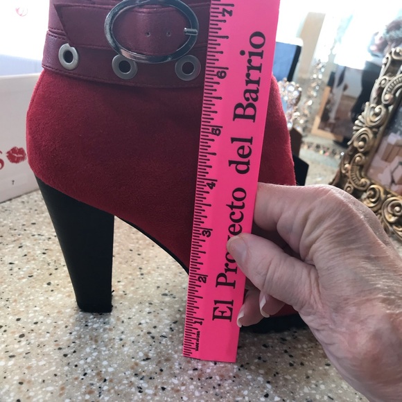 Red KISS boots - Picture 8 of 8